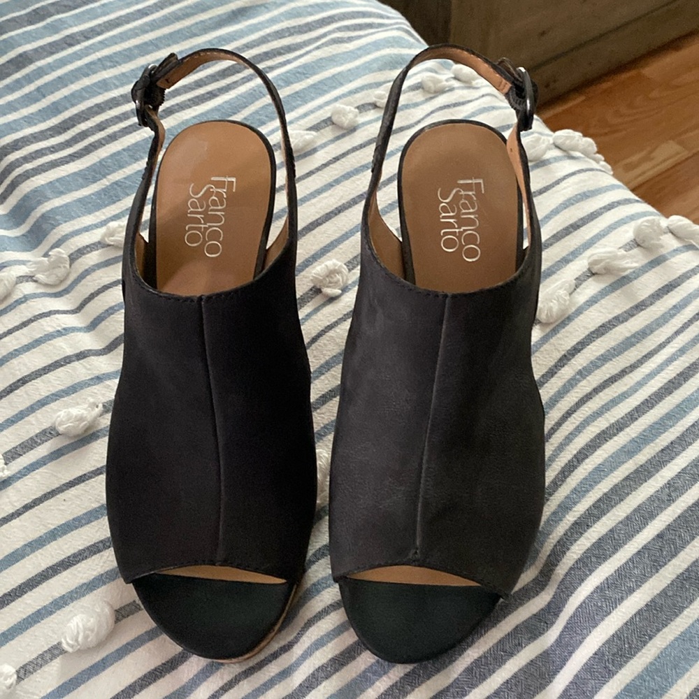 Beautiful like new worn once
